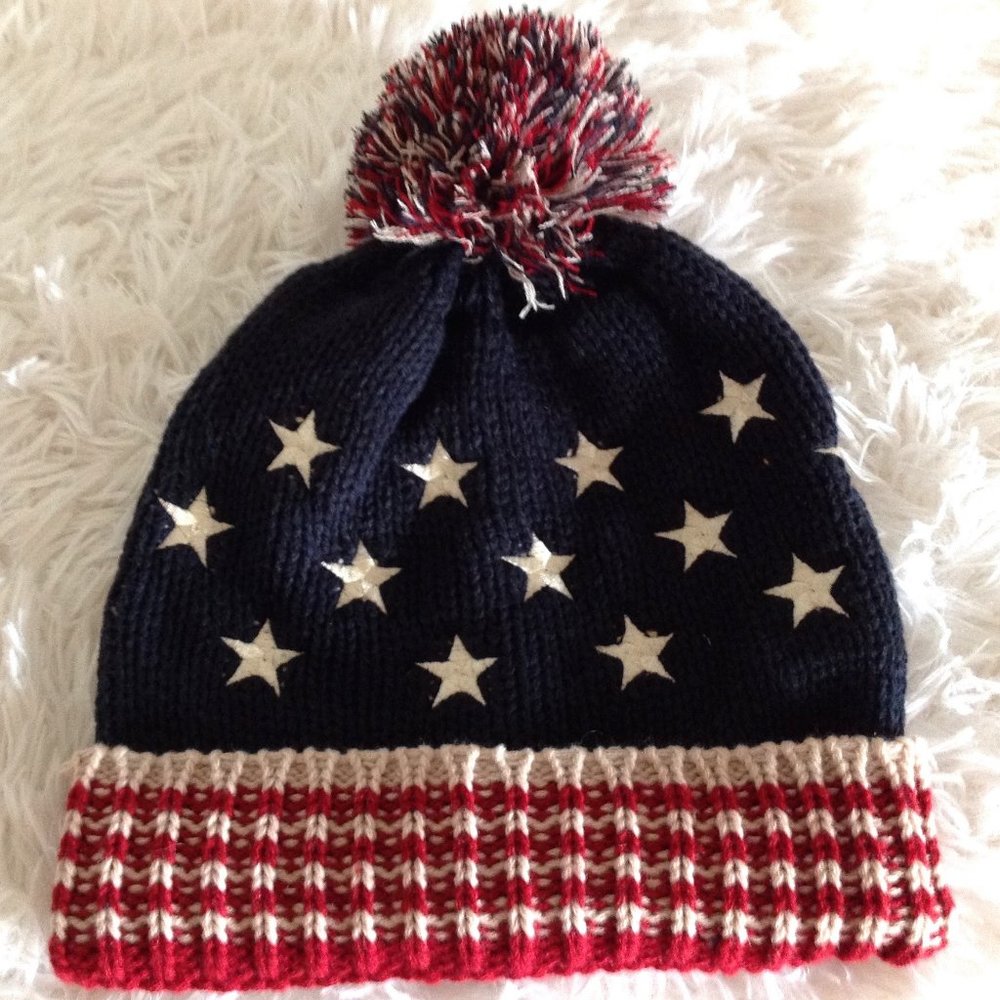 Modena New York Knit Pom Pom Beanie